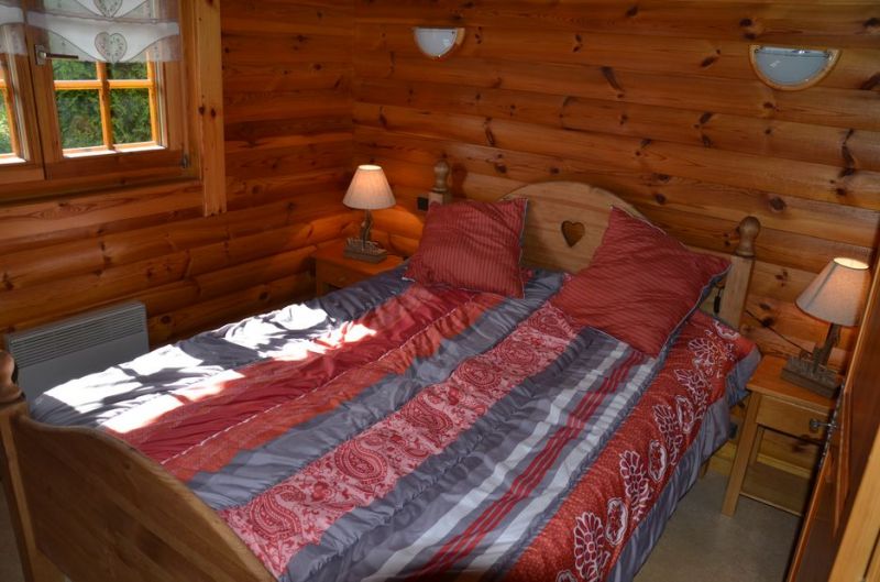 photo 7 Owner direct vacation rental Grardmer chalet Lorraine Vosges bedroom 1