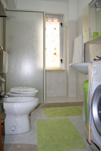 photo 11 Owner direct vacation rental Balestrate appartement Sicily Palermo Province bathroom