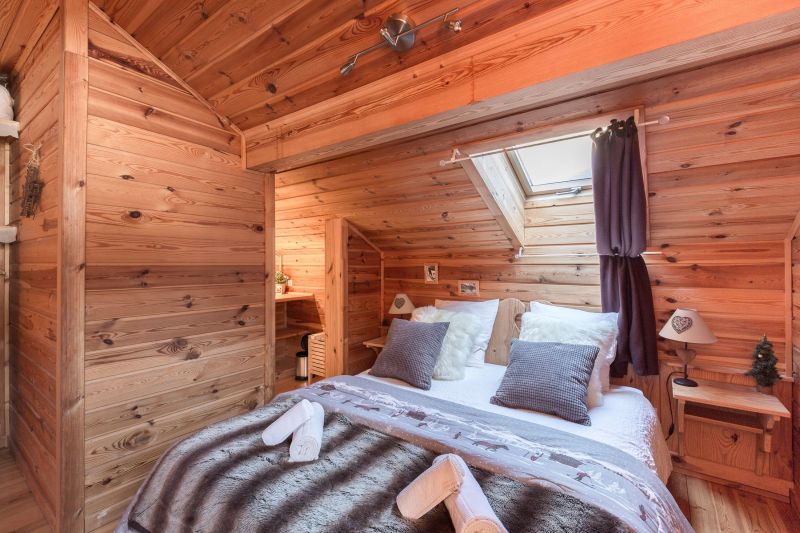 photo 22 Owner direct vacation rental Saint Gervais Mont-Blanc chalet Rhone-Alps Haute-Savoie bedroom 2