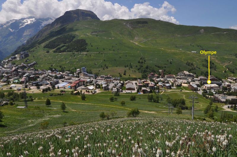 photo 14 Owner direct vacation rental Les 2 Alpes appartement Rhone-Alps Isre View of the property from outside