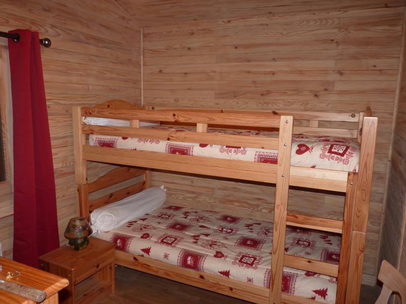 photo 9 Owner direct vacation rental Les Carroz d'Araches appartement Rhone-Alps Haute-Savoie bedroom 2