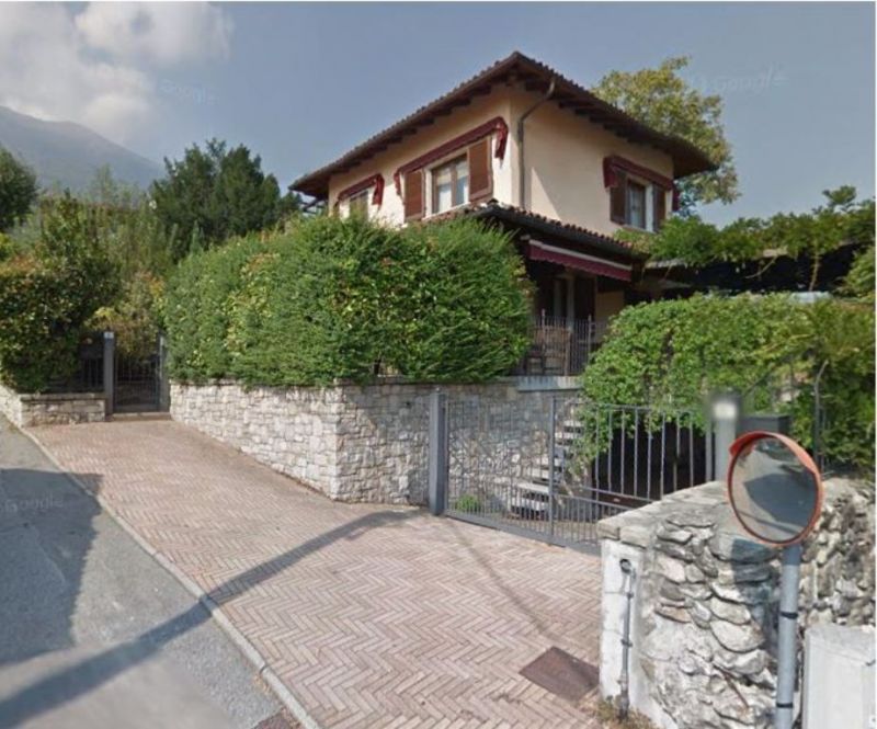 photo 4 Owner direct vacation rental Verbania villa Piedmont Verbano-Cusio-Ossola Province View of the property from outside