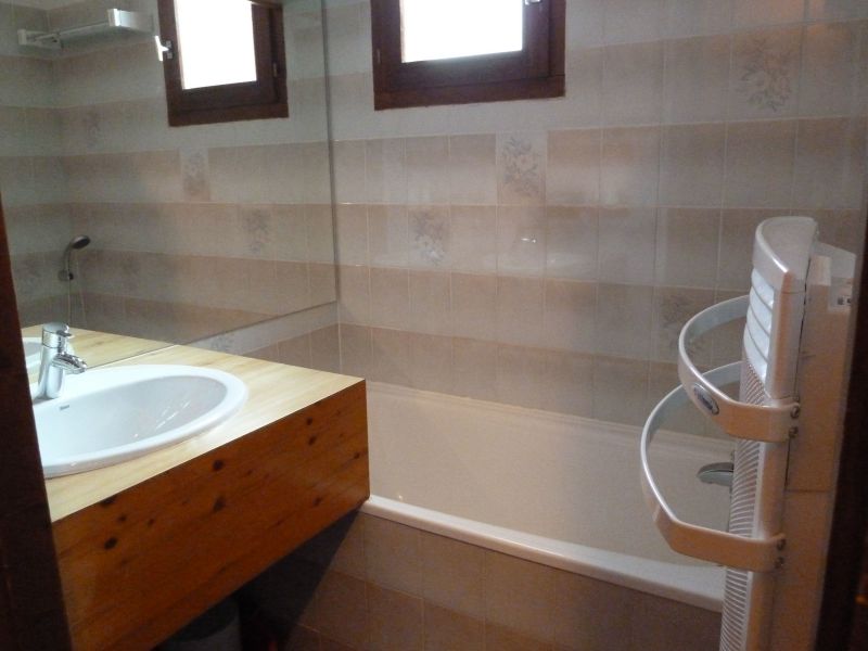 photo 26 Owner direct vacation rental Pralognan la Vanoise appartement Rhone-Alps Savoie bathroom