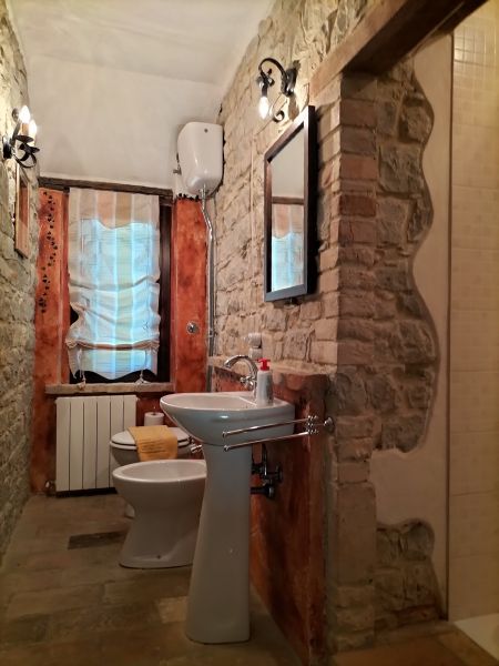 photo 11 Owner direct vacation rental Penna San Giovanni villa Marche Macerata Province bathroom 1