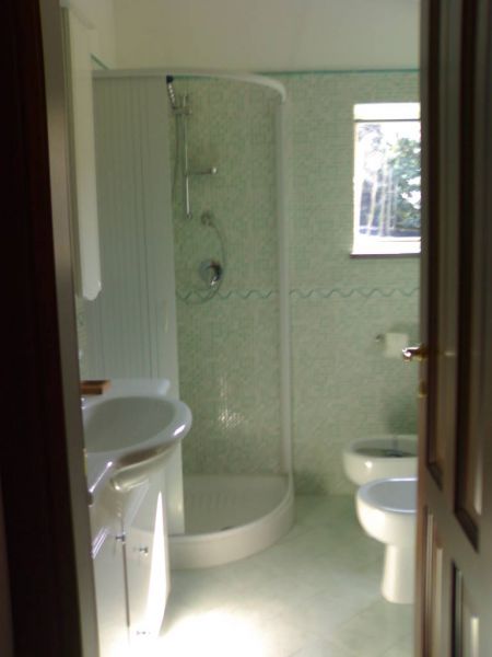 photo 11 Owner direct vacation rental Sorrento appartement Campania Naples Province bathroom