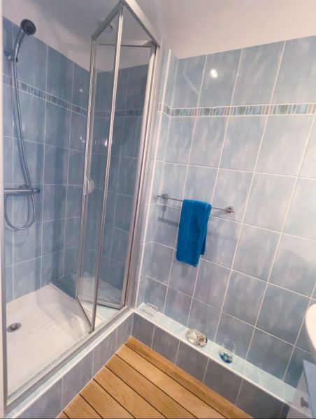 photo 12 Owner direct vacation rental Concarneau appartement Brittany Finistre Half bath