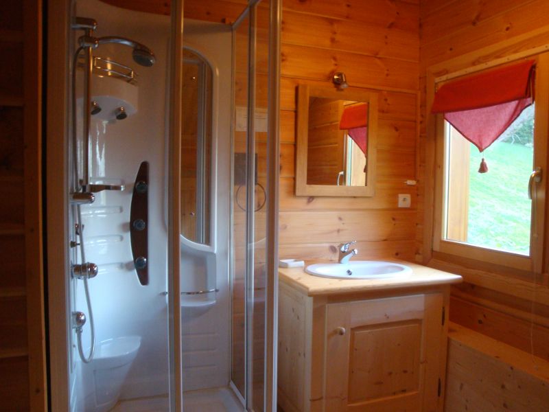 photo 19 Owner direct vacation rental Samons chalet Rhone-Alps Haute-Savoie Half bath