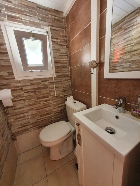 photo 8 Owner direct vacation rental Gruissan appartement Languedoc-Roussillon Aude Bathroom w/toilet only