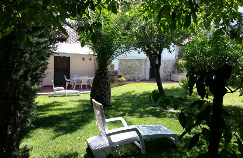 photo 4 Owner direct vacation rental Palermo studio Sicily Palermo Province View of the property from outside