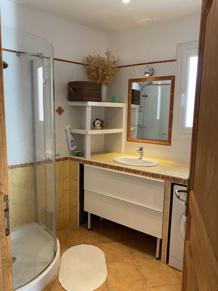 photo 16 Owner direct vacation rental Centuri appartement Corsica Corsica bathroom