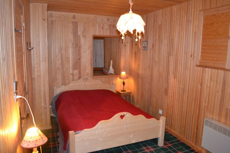 photo 10 Owner direct vacation rental Luchon Superbagneres chalet Midi-Pyrnes Haute Garonne bedroom 4