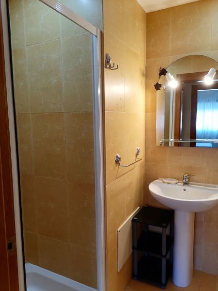 photo 14 Owner direct vacation rental Praia da Rocha appartement Algarve  bathroom 2