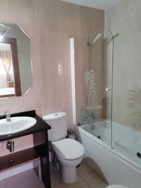 photo 7 Owner direct vacation rental Praia da Rocha appartement Algarve  bathroom 1