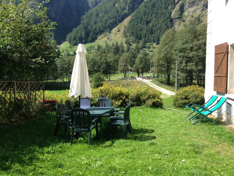photo 8 Owner direct vacation rental Gressoney Saint Jean appartement Aosta Valley Aosta Province Garden