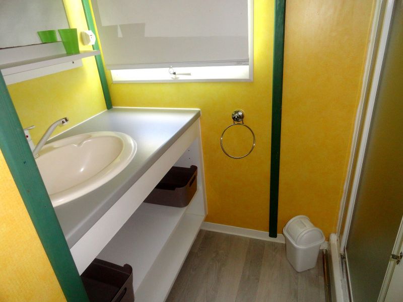 photo 6 Owner direct vacation rental Sainte Anne (Guadeloupe) bungalow Grande Terre  bathroom 1