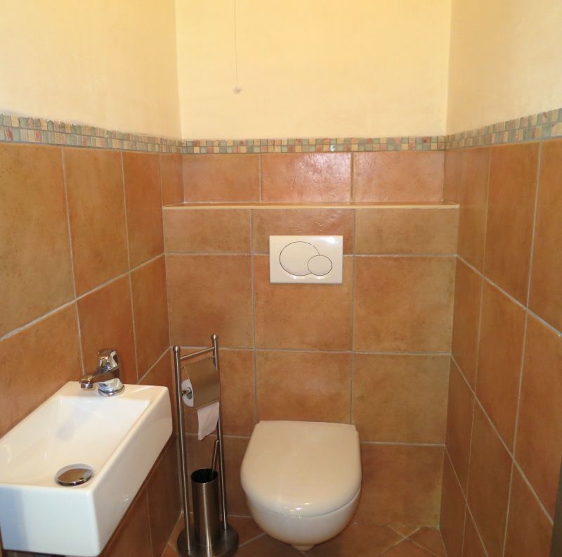 photo 14 Owner direct vacation rental Pralognan la Vanoise appartement Rhone-Alps Savoie Bathroom w/toilet only