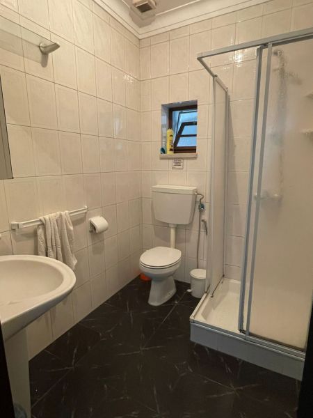 photo 14 Owner direct vacation rental Palmela gite Greater Lisbon and Setbal Setbal bathroom