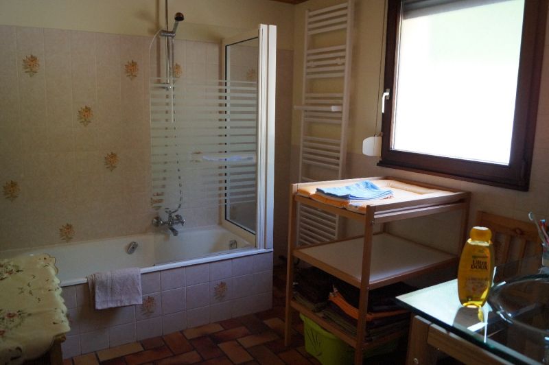 photo 4 Owner direct vacation rental La Bresse Hohneck appartement Lorraine Vosges bathroom