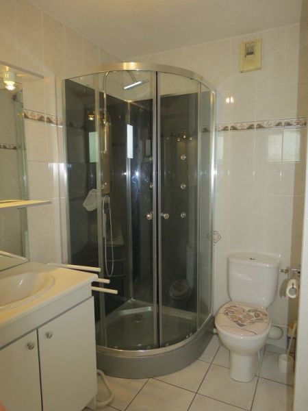 photo 24 Owner direct vacation rental Biarritz studio Aquitaine Pyrnes-Atlantiques bathroom