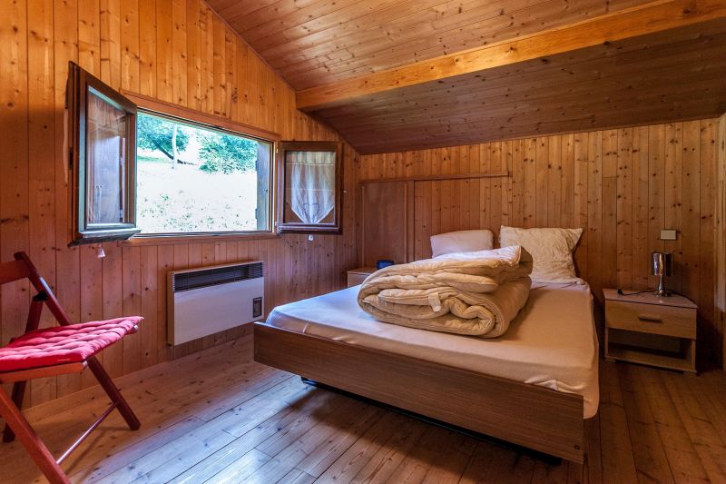photo 17 Owner direct vacation rental Les Carroz d'Araches chalet Rhone-Alps Haute-Savoie bedroom 1