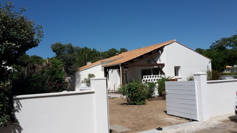 photo 2 Owner direct vacation rental La Tranche-sur-mer villa Pays de la Loire Vende View of the property from outside