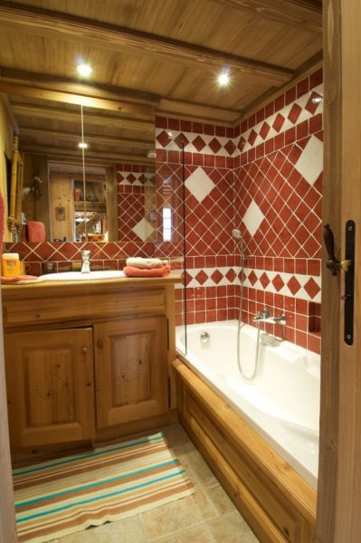 photo 24 Owner direct vacation rental Combloux chalet Rhone-Alps Haute-Savoie bathroom 2