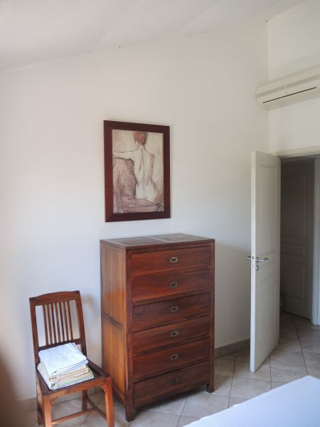 photo 12 Owner direct vacation rental Saint-Gilles les Bains villa   bedroom 1