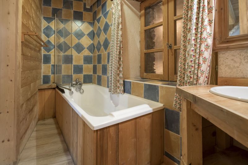 photo 17 Owner direct vacation rental Peisey-Vallandry appartement Rhone-Alps Savoie bathroom