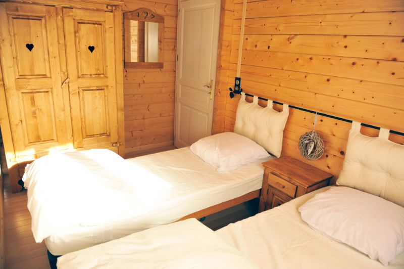 photo 12 Owner direct vacation rental Grardmer chalet Lorraine Vosges bedroom 2