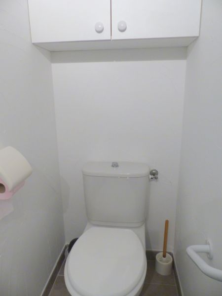 photo 9 Owner direct vacation rental Lecci appartement Corsica Corse du Sud Bathroom w/toilet only 1