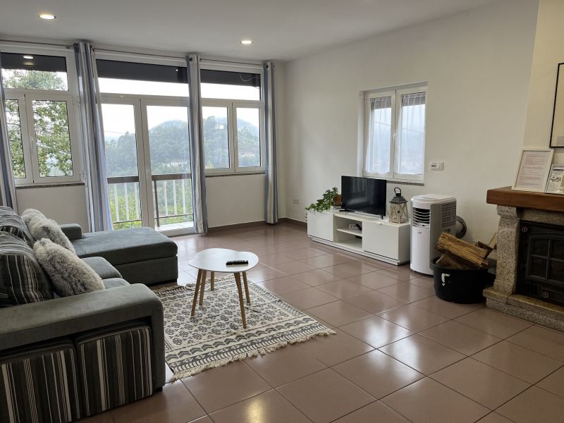 photo 5 Owner direct vacation rental Gers appartement Entre Douro e Minho  Living room