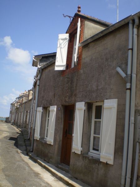photo 10 Owner direct vacation rental Barfleur maison Basse-Normandie Manche View of the property from outside