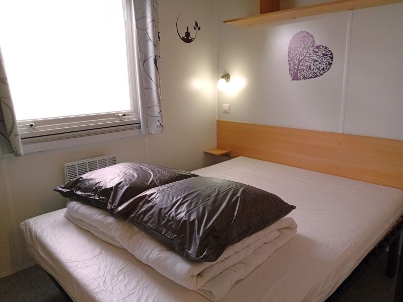 photo 6 Owner direct vacation rental Saint Jean de Monts mobilhome   bedroom 1