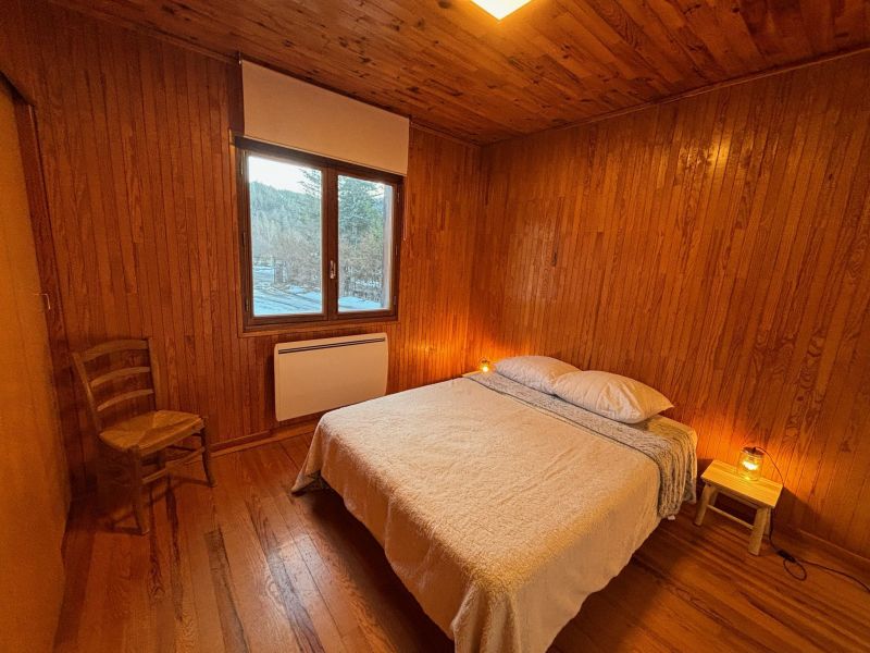 photo 10 Owner direct vacation rental Barcelonnette chalet Provence-Alpes-Cte d'Azur Alpes de Haute-Provence bedroom 2