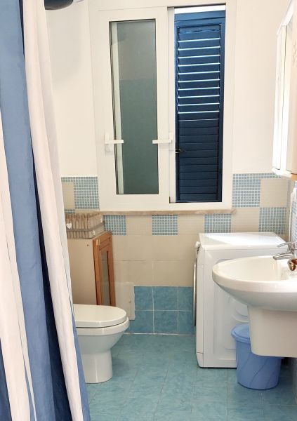 photo 14 Owner direct vacation rental Noto appartement Sicily Syracuse Province bathroom 1