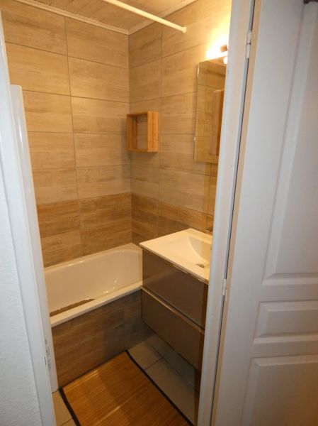 photo 9 Owner direct vacation rental Risoul 1850 appartement Provence-Alpes-Cte d'Azur Hautes-Alpes bathroom 1