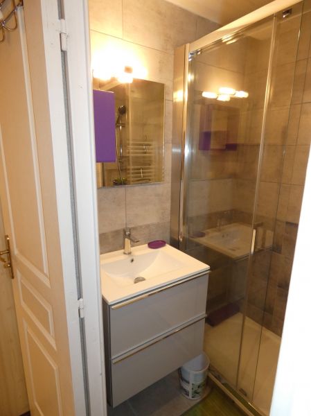 photo 12 Owner direct vacation rental Risoul 1850 appartement Provence-Alpes-Cte d'Azur Hautes-Alpes bathroom 2