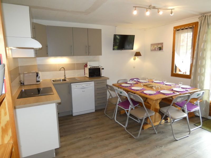 photo 6 Owner direct vacation rental Risoul 1850 appartement Provence-Alpes-Cte d'Azur Hautes-Alpes Kitchenette