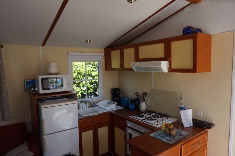 photo 5 Owner direct vacation rental Cancale mobilhome Brittany Ille et Vilaine Kitchenette