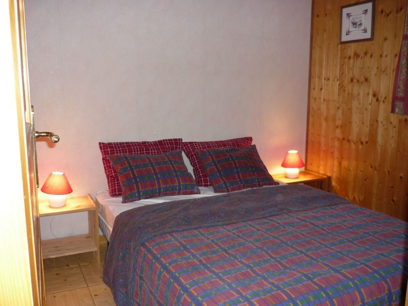photo 11 Owner direct vacation rental Chtel appartement Rhone-Alps Haute-Savoie bedroom