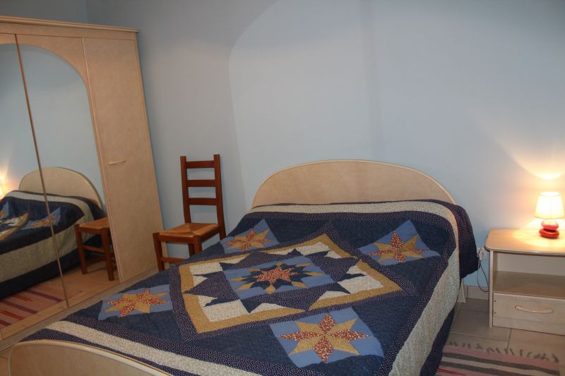 photo 13 Owner direct vacation rental Autun gite Burgundy Sane et Loire bedroom 3