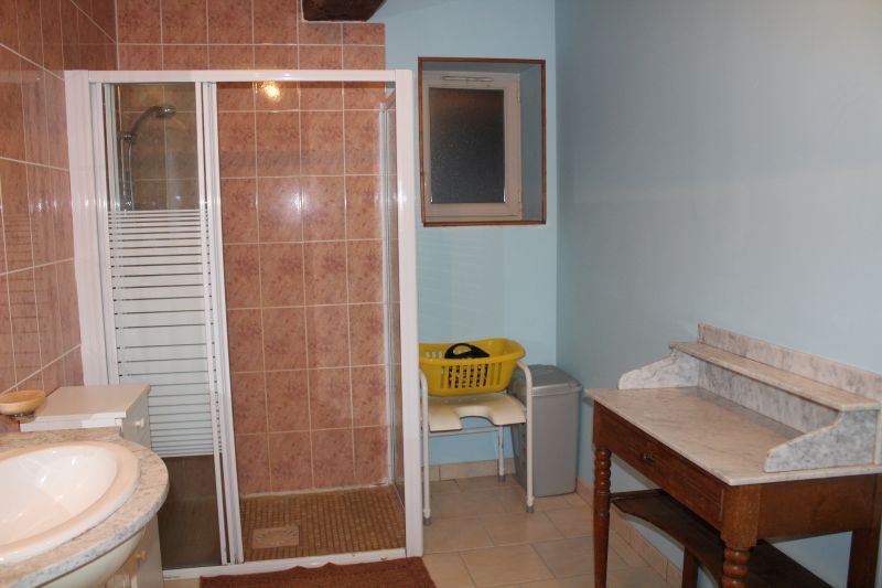 photo 18 Owner direct vacation rental Autun gite Burgundy Sane et Loire bathroom