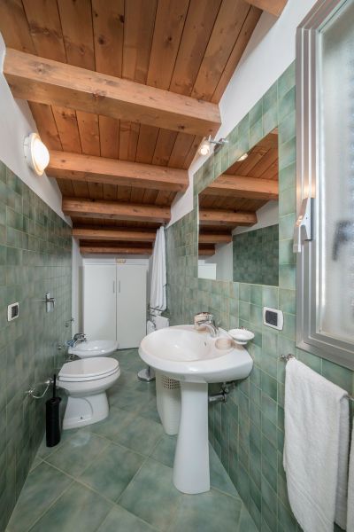 photo 24 Owner direct vacation rental Marina di Ragusa appartement Sicily Ragusa Province bathroom 1