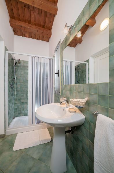 photo 28 Owner direct vacation rental Marina di Ragusa appartement Sicily Ragusa Province bathroom 2