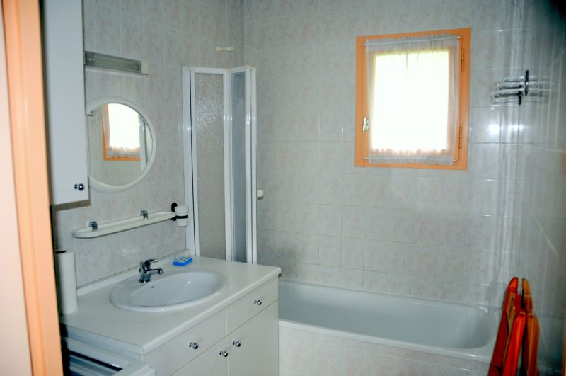 photo 7 Owner direct vacation rental Peisey-Vallandry appartement Rhone-Alps Savoie bathroom