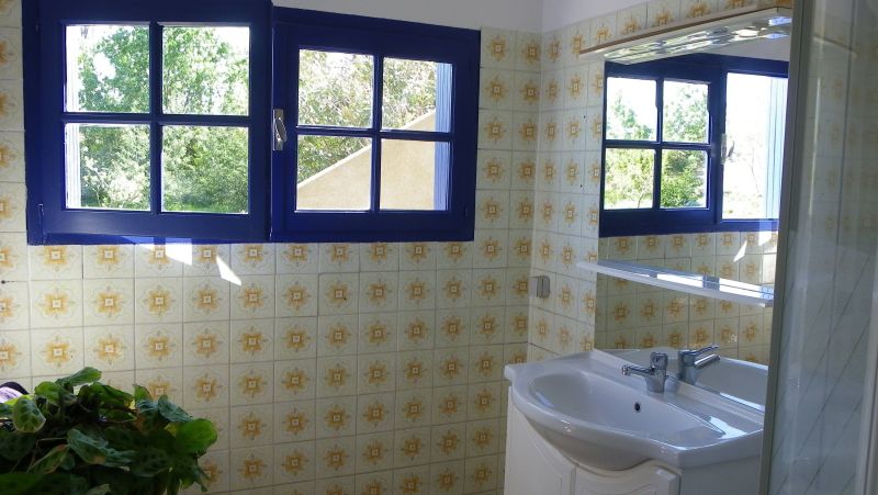 photo 4 Owner direct vacation rental Perpignan appartement Languedoc-Roussillon Pyrnes-Orientales bathroom