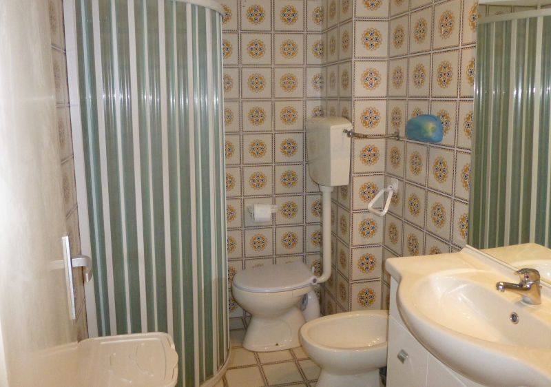 photo 8 Owner direct vacation rental San Vincenzo appartement Tuscany  bathroom
