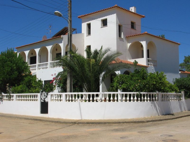 photo 0 Owner direct vacation rental Portimo villa Algarve