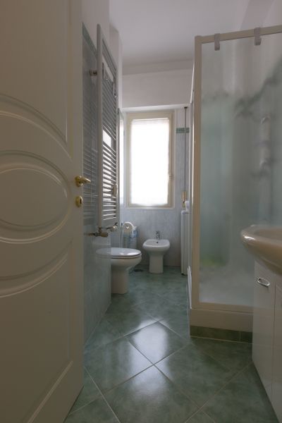 photo 17 Owner direct vacation rental Rome appartement Lazio Rome Province bathroom