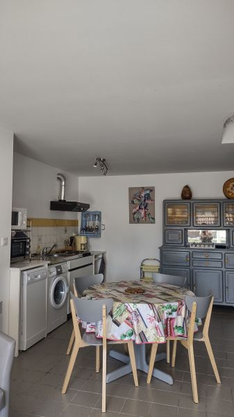 photo 4 Owner direct vacation rental Soulac appartement Aquitaine Gironde Kitchenette